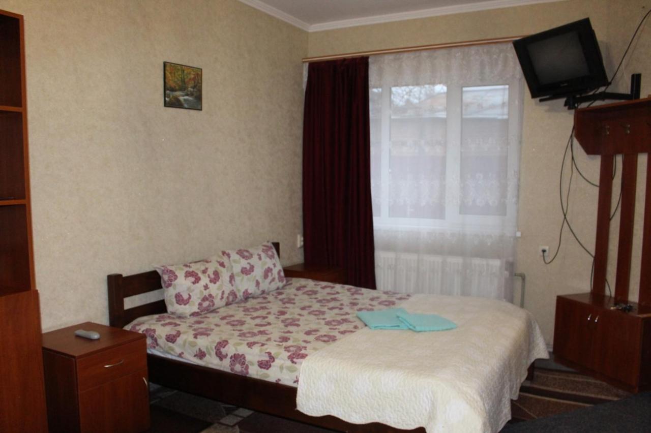 Kak V Gostinice Hadiach Extérieur photo