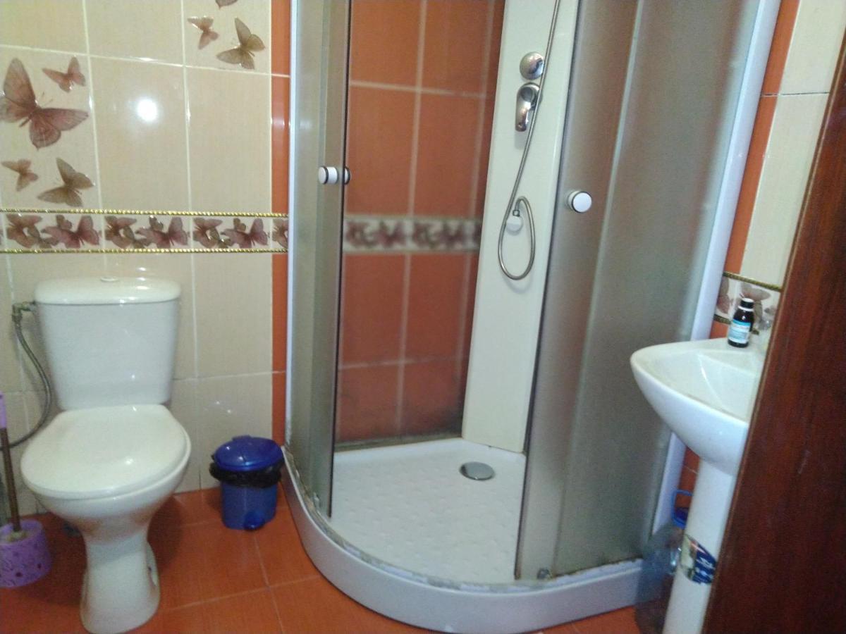 Kak V Gostinice Hadiach Extérieur photo